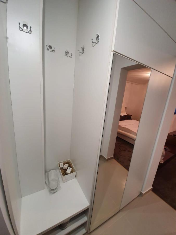Garsoniera Mihaela Appartement Deva Buitenkant foto